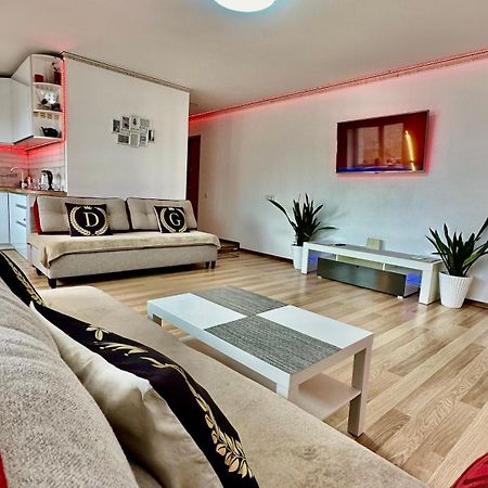 Neriesapartment No.2 Bedrooms Modern Suite In Centrum Παλάγκα Εξωτερικό φωτογραφία