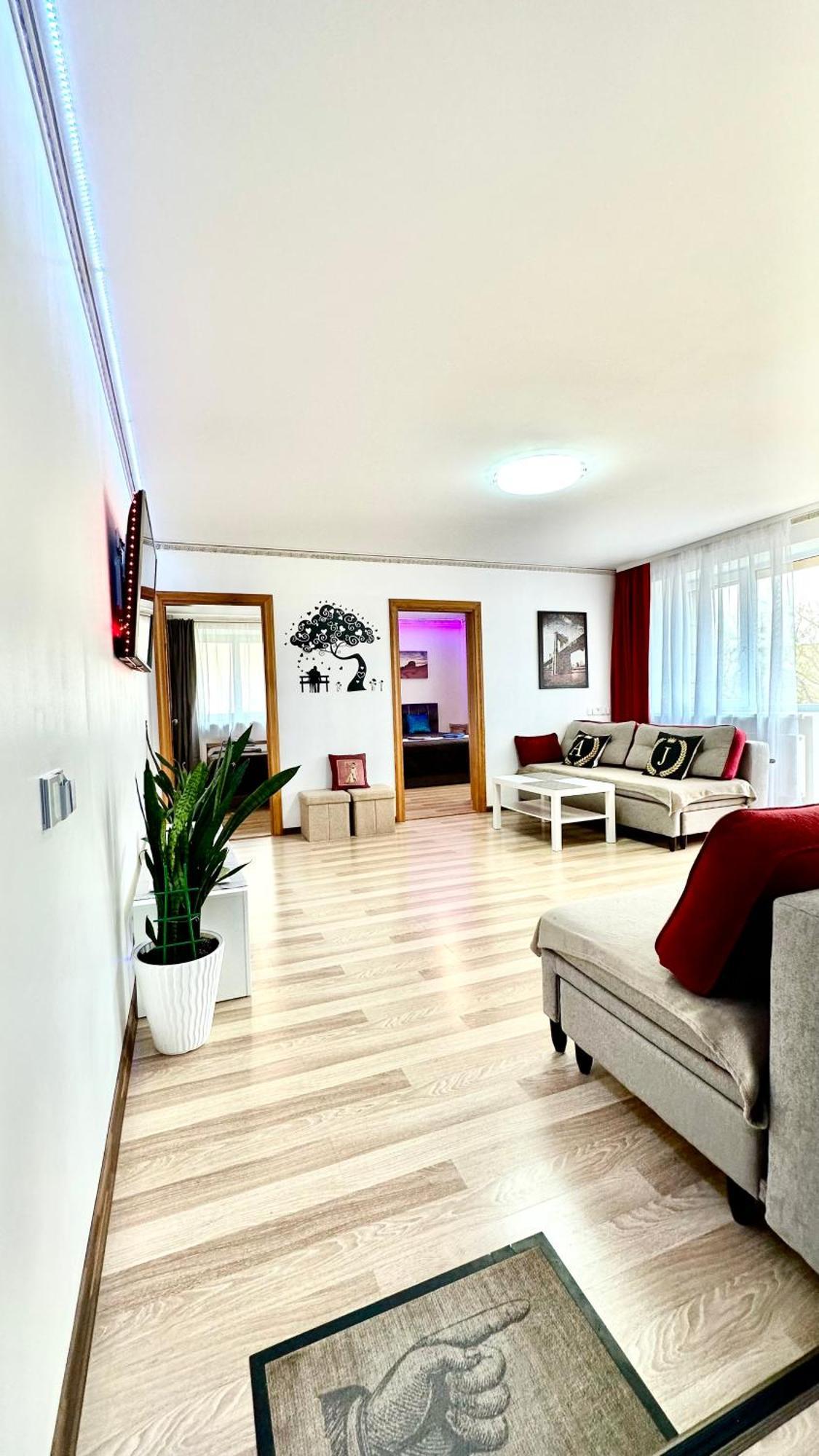 Neriesapartment No.2 Bedrooms Modern Suite In Centrum Παλάγκα Εξωτερικό φωτογραφία