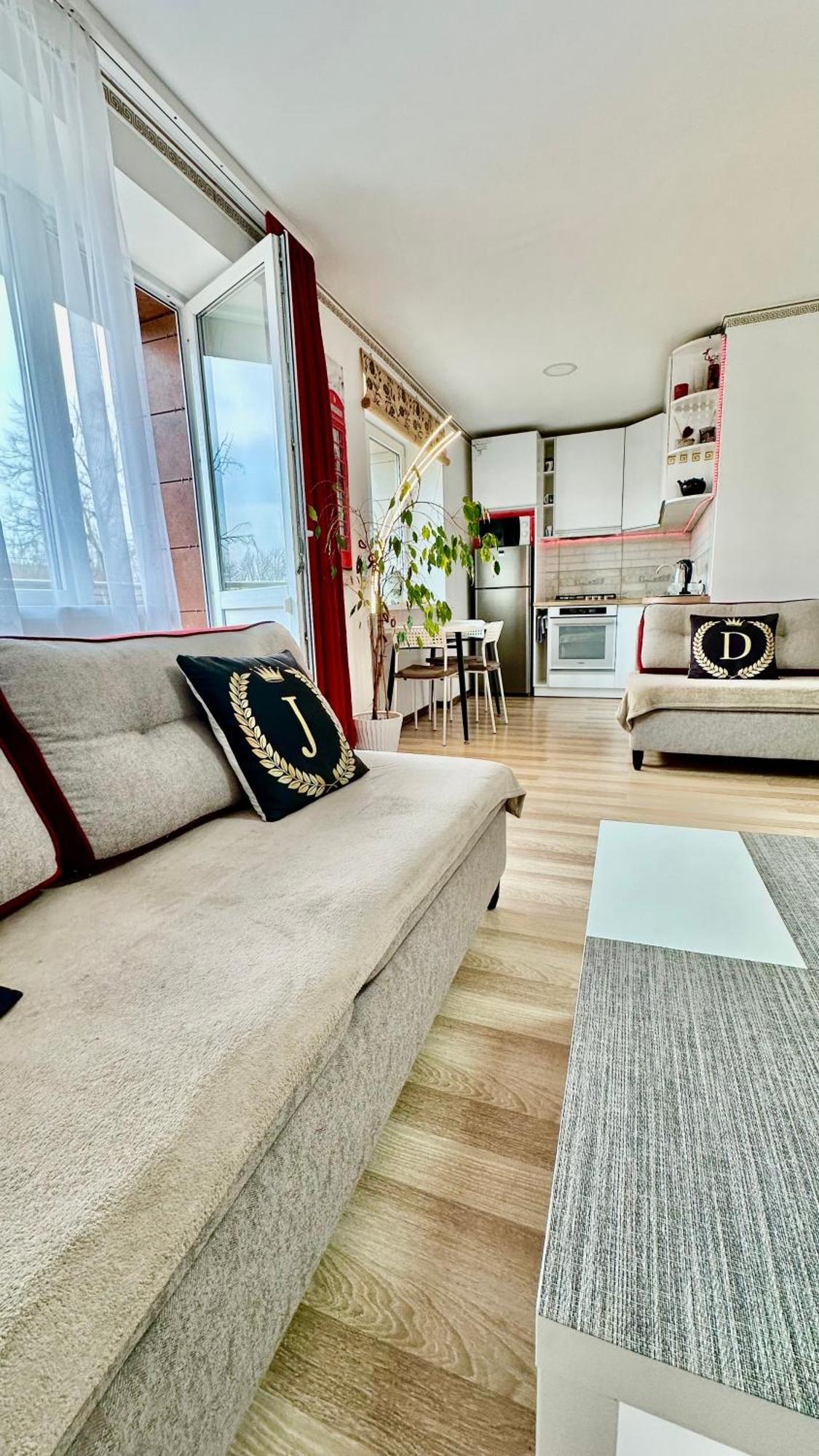 Neriesapartment No.2 Bedrooms Modern Suite In Centrum Παλάγκα Εξωτερικό φωτογραφία
