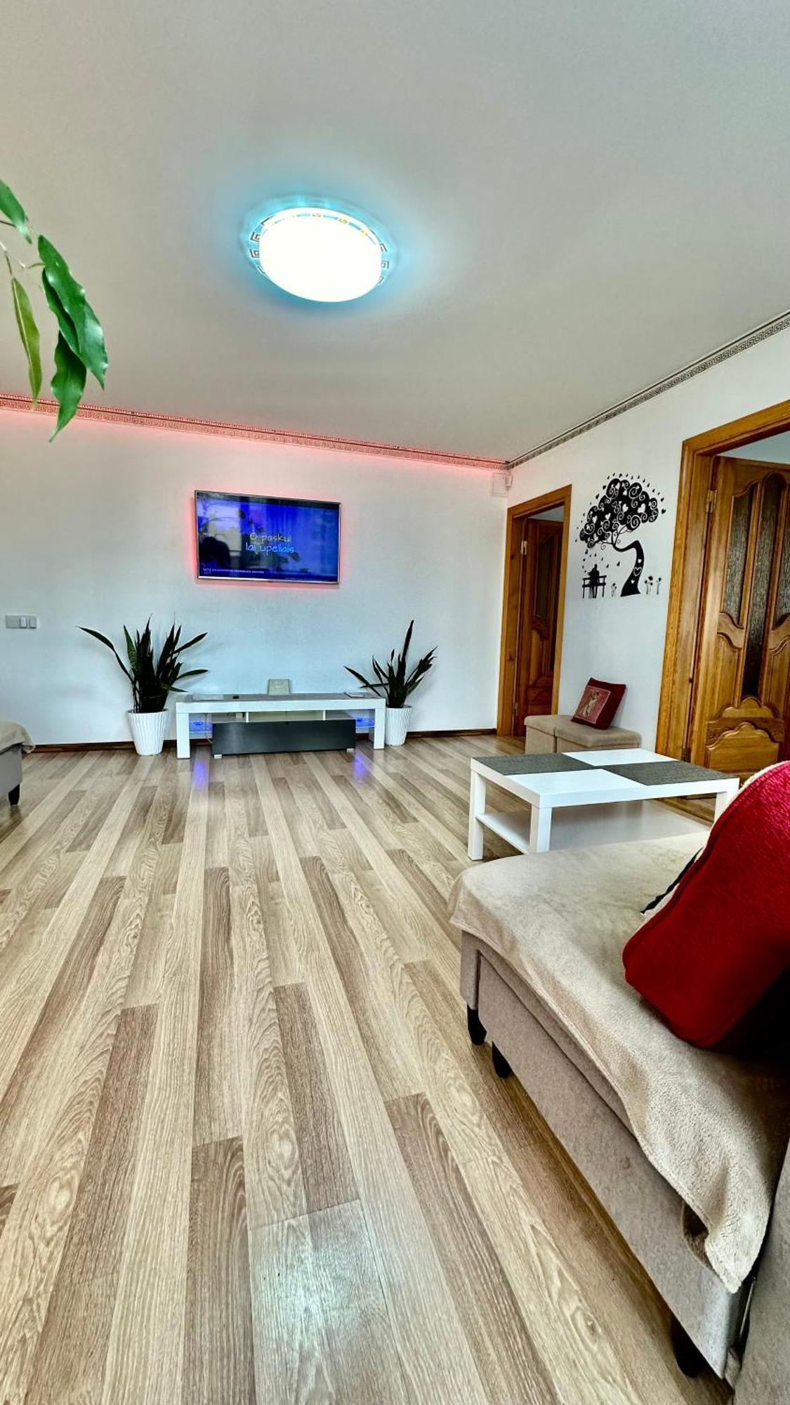 Neriesapartment No.2 Bedrooms Modern Suite In Centrum Παλάγκα Εξωτερικό φωτογραφία