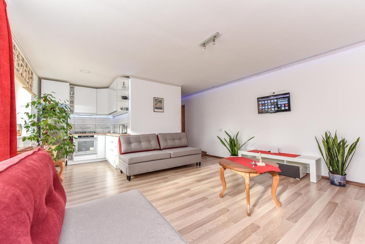 Neriesapartment No.2 Bedrooms Modern Suite In Centrum Παλάγκα Εξωτερικό φωτογραφία